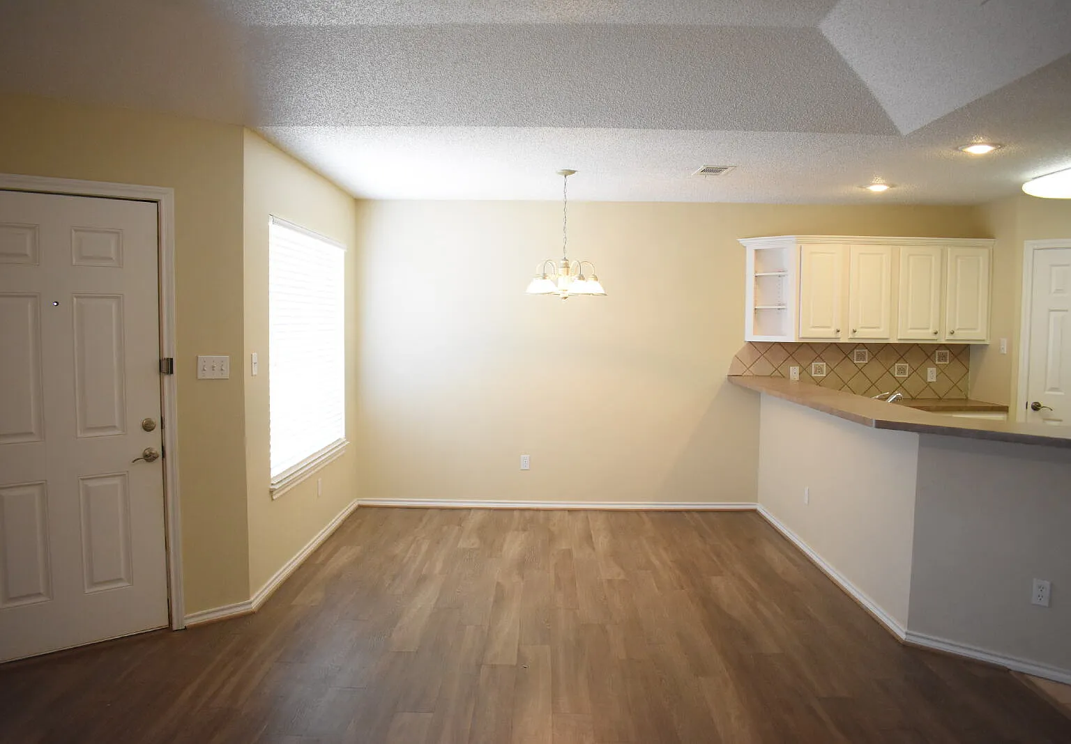 2 bed, 2.0 bath, 1794 sqft, $1,600 — Photo 3