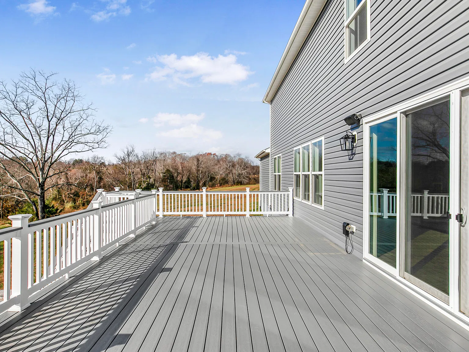 6 bed, 6.5 bath, 6734 sqft, $7,595 — Photo 3