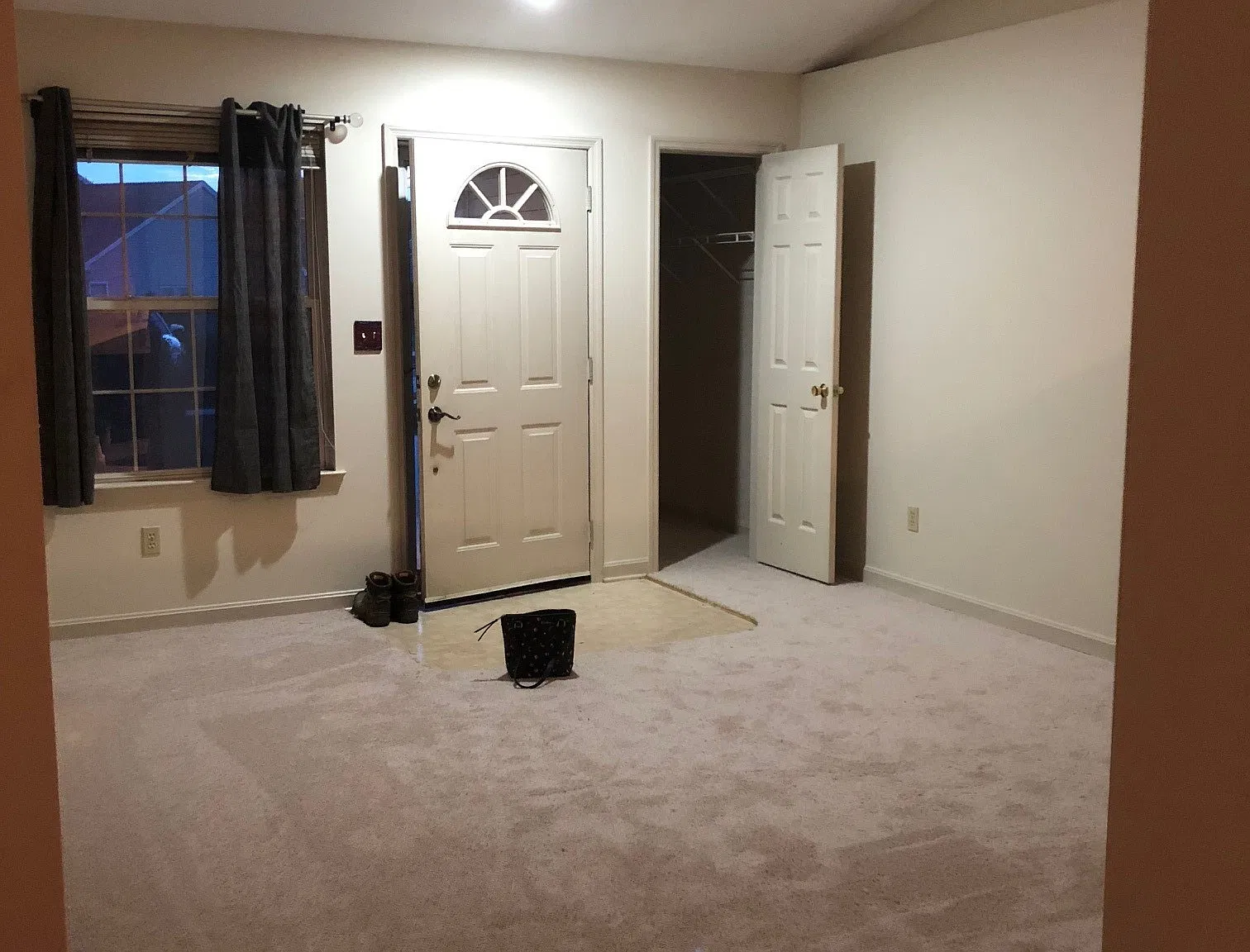 2 bed, 936 sqft, $1,500 — Photo 2