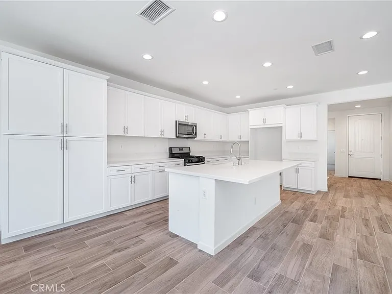 3103 Masterpiece St — Photo 8