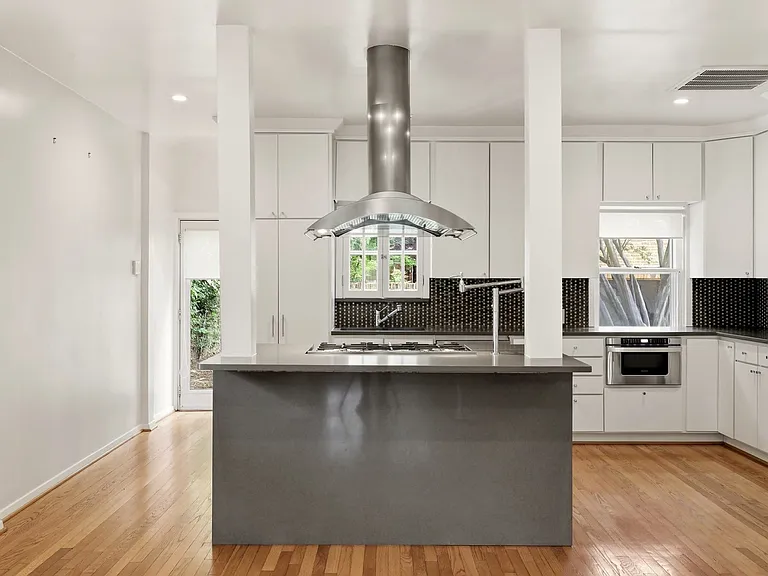 825 Thomasson Dr — Photo 13