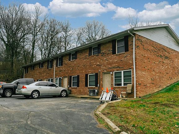 3rd image of 1019 Holloway Dr #5