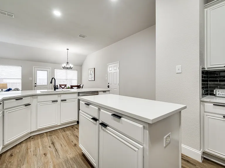 9512 Shirland Ln — Photo 15