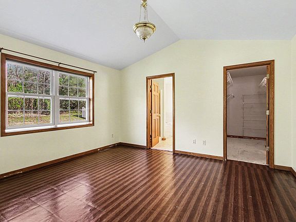 23rd image of 1040 Stillwater Pkwy