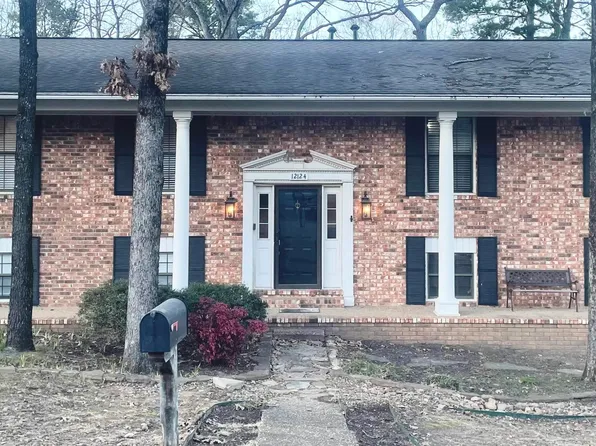 12124 Pleasant Tree Dr, Little Rock, AR 72211