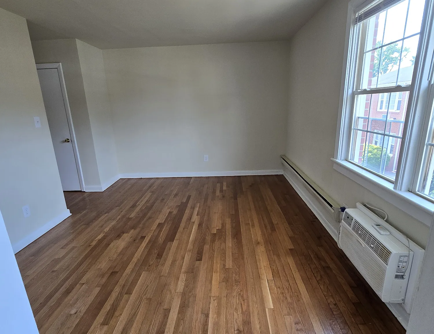 1 bed, 700 sqft, $895 — Photo 4
