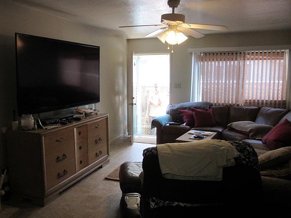 3rd image of 870 Pacific Ave