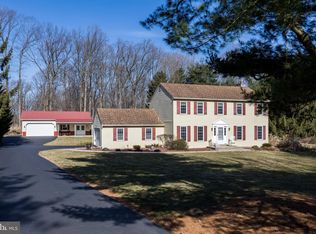 4 Elston Dr, Downingtown, PA 19335