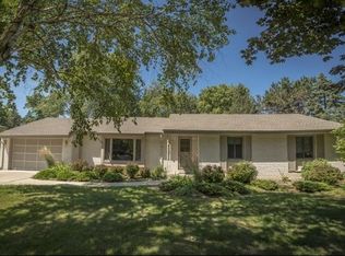 2485 Buena Vista Dr, Brookfield, WI 53045