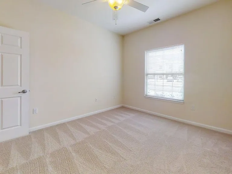 Windsor West | Specials Available — Photo 52