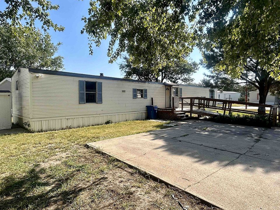 1st image of 2900 Grand Ave Lot 323