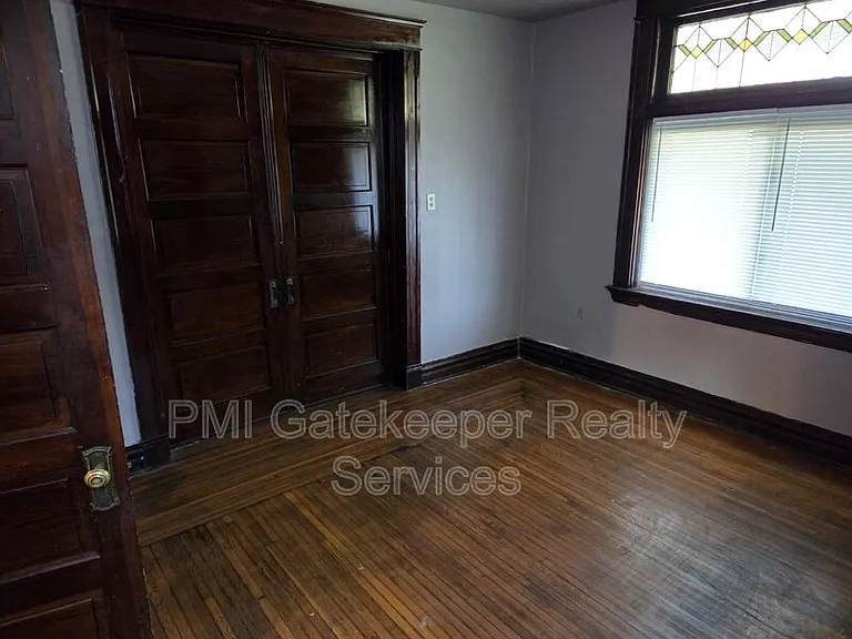 954 Hawthorne Ave #1 — Photo 6
