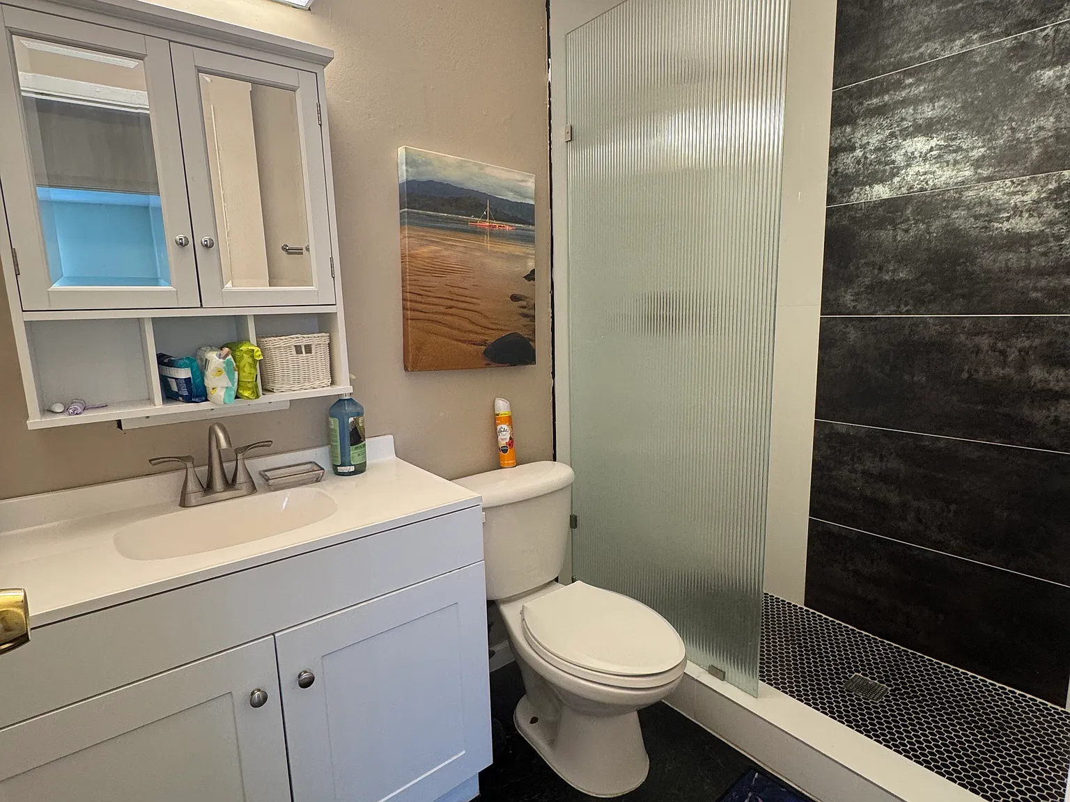 2 bed, 1600 sqft, $770 — Photo 2