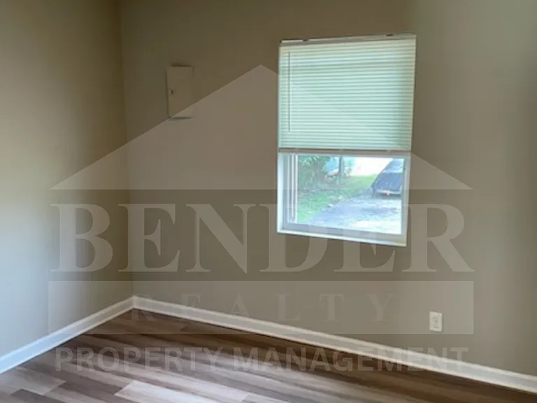 563 Central Ave NE #1-6 — Photo 2