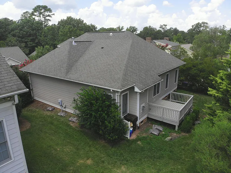 208 Old Barn Ln — Photo 6