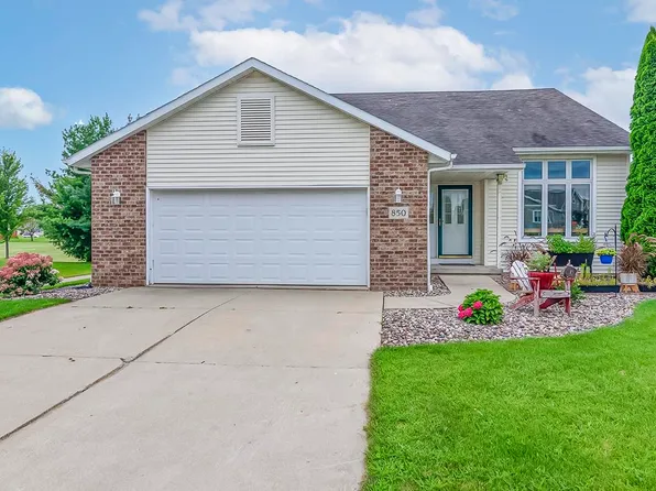 850 Violet Ln, Oregon, WI 53575