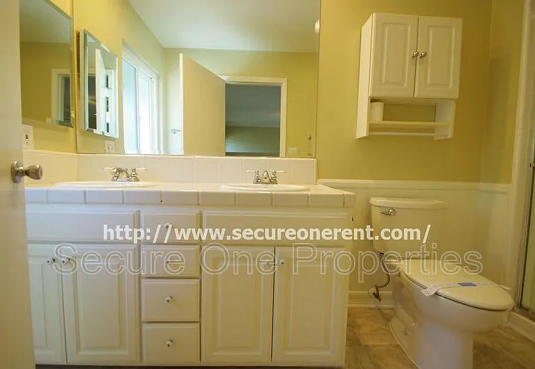 5827 Fairhaven Ave — Photo 24
