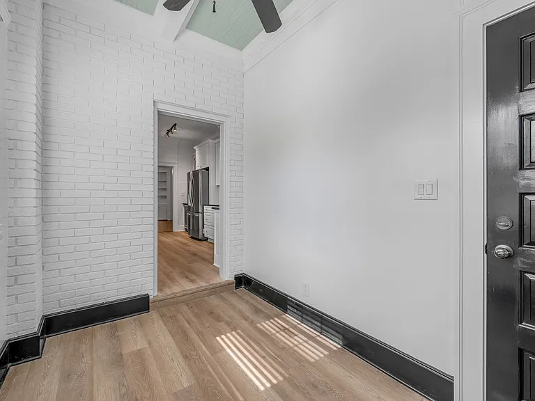 1211 Richmond Rd — Photo 25
