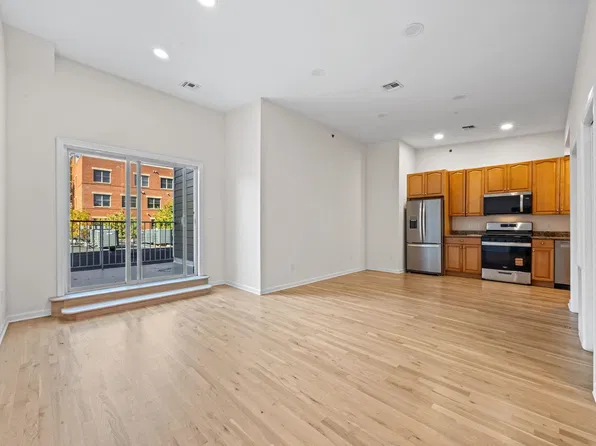 673 Bergen Avenue image 1 of 16