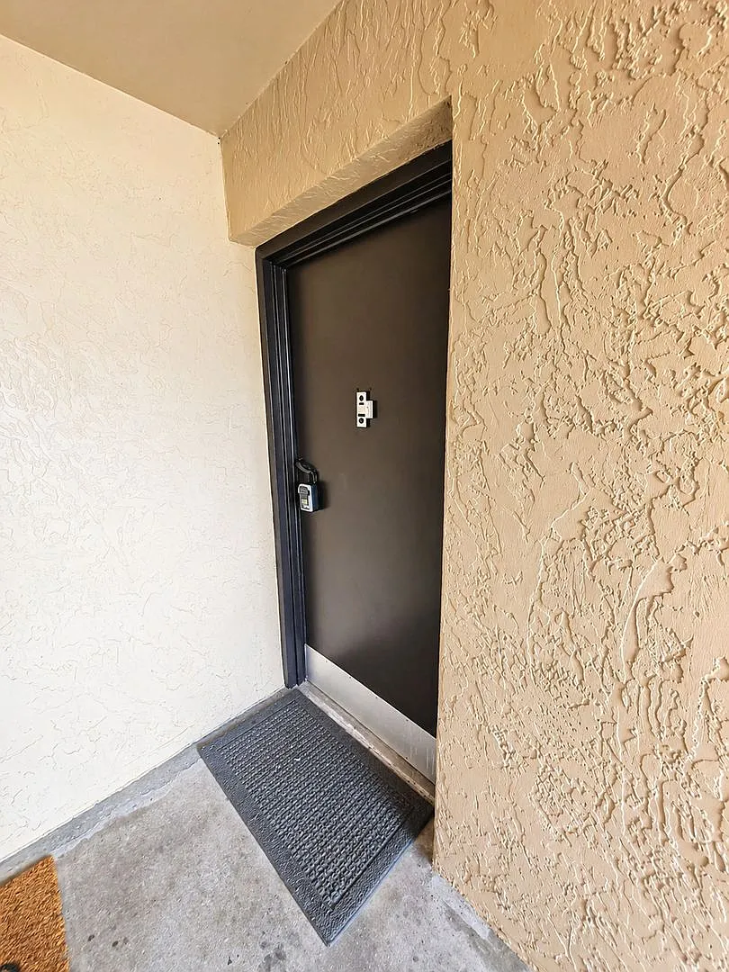 5820 N Church Ave — Photo 2