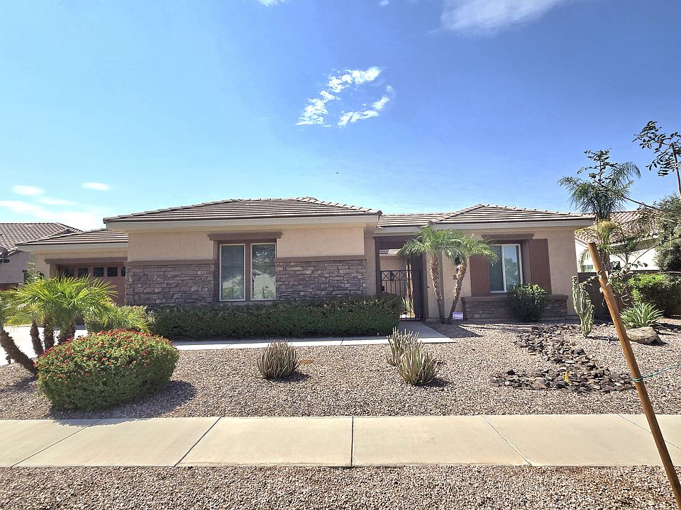 1st image of 639 W Coconino Pl