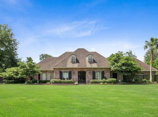 4615 Maplewood Dr, Sulphur, LA 70663