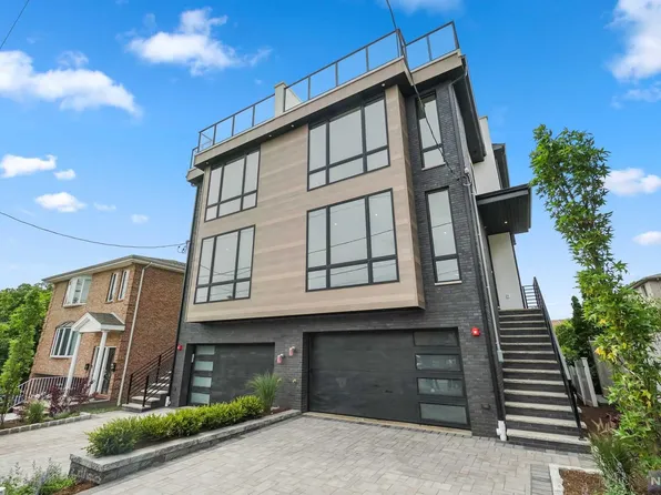 2285 7th St #A, Fort Lee, NJ 07024