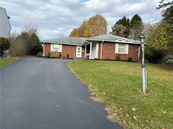 100 Horace Dr, Syracuse, NY 13219