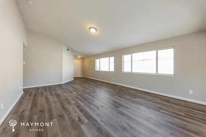 25698 West St — Photo 5