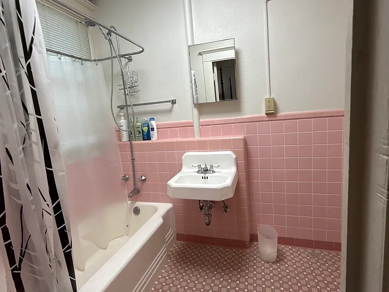 110 Auditorium Cir #21 — Photo 11