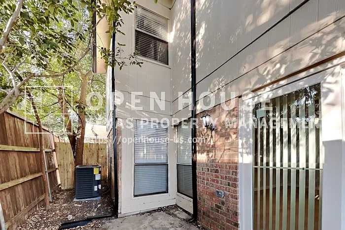 2930 Canis Cir — Photo 17