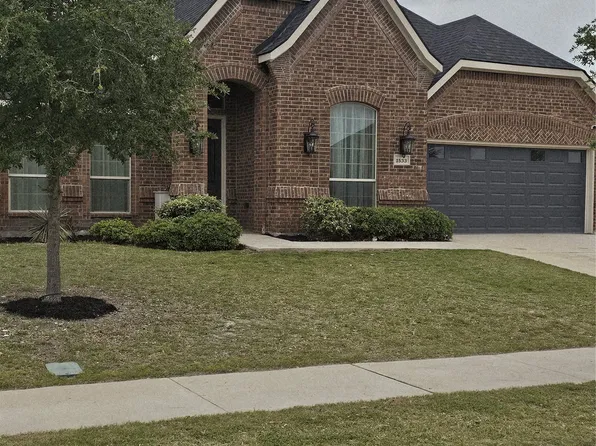 1533 Pierce St, Waxahachie, TX 75165