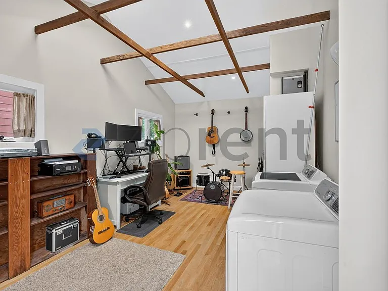 2039 Montecito Ave — Photo 38