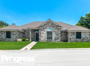 801 S Havenwood Ln, Fort Worth, TX 76112