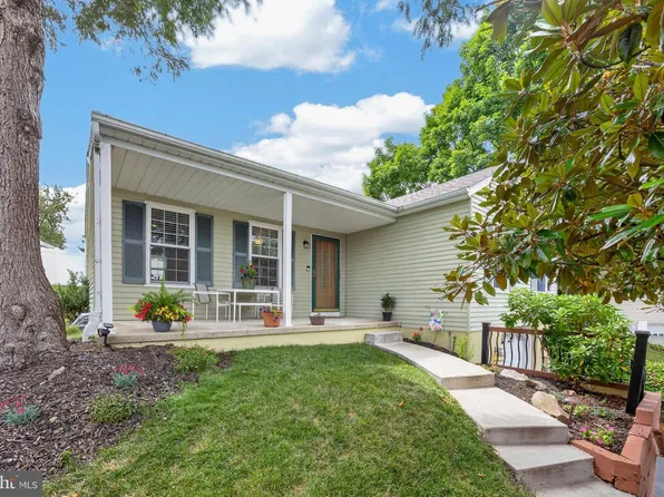 14 Windemere Ct, Downingtown, PA 19335