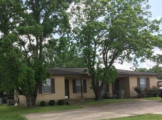3600 Elliott Dr #B, Bryan, TX 77802