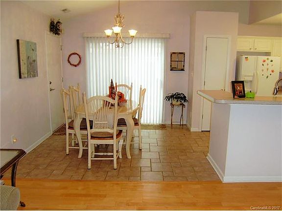 5th image of 156 Camforth Dr