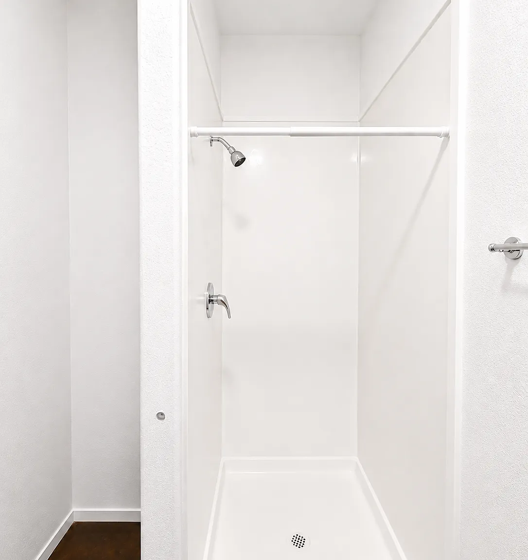 2 bed, $1,400 — Photo 3