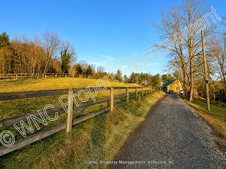 23 Chambers Dr — Photo 13