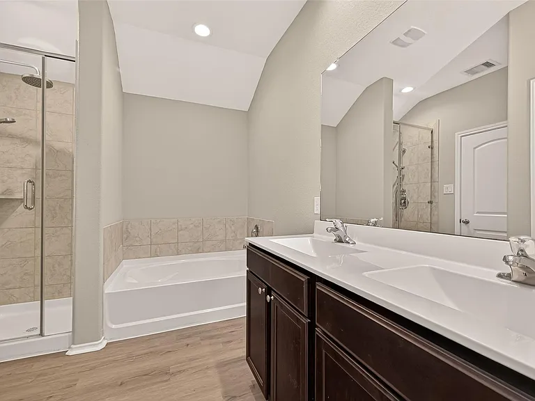 18361 Timbermill Ln — Photo 30