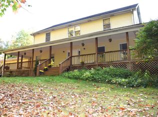 4172 Woodhollow Dr, Mantua, OH 44255