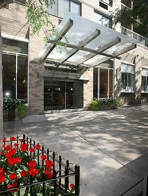 Rented by Manhattan Skyline | media 12