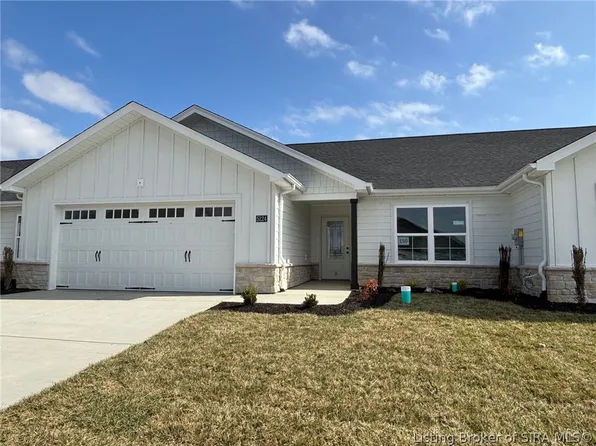 5124 Woodstone Circle #150, Jeffersonville, IN 47130