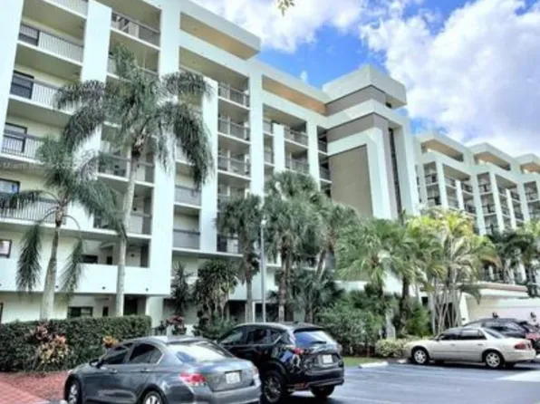 7050 NW 44TH Street #403, Lauderhill, FL 33319