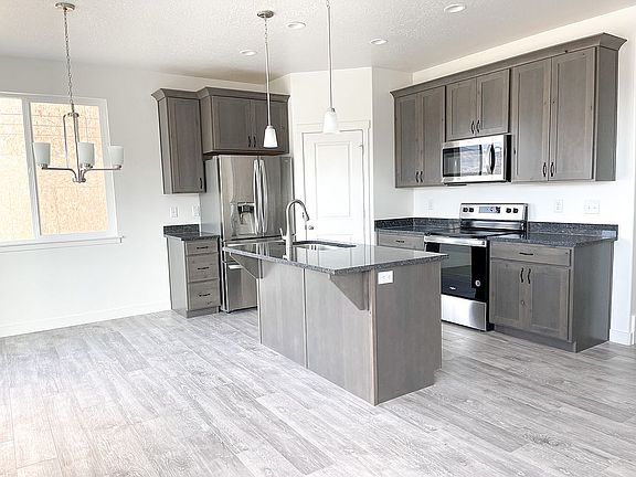 4th image of 4084 Harmony Dr #82