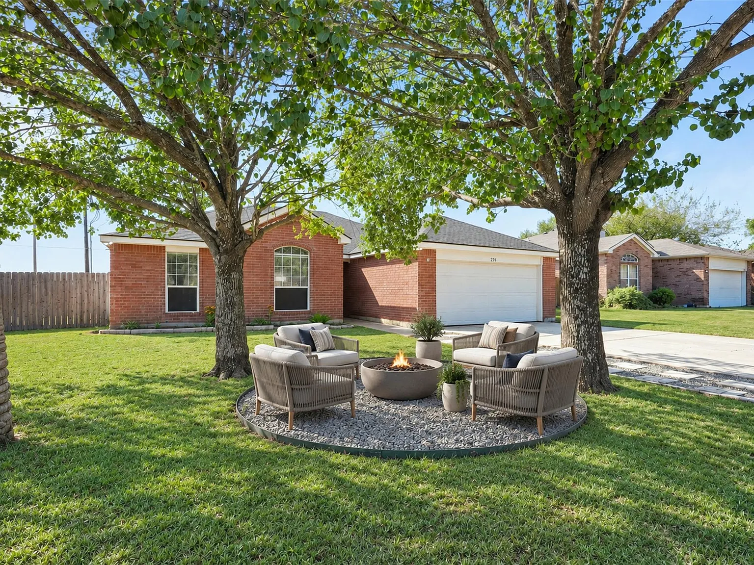 3 bed, 2.0 bath, 1735 sqft, $2,150 — Photo 3