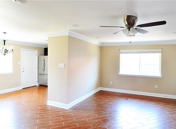2nd image of 7822 Arcadia Ln
