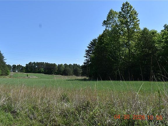 4th image of 843 Renn Rd