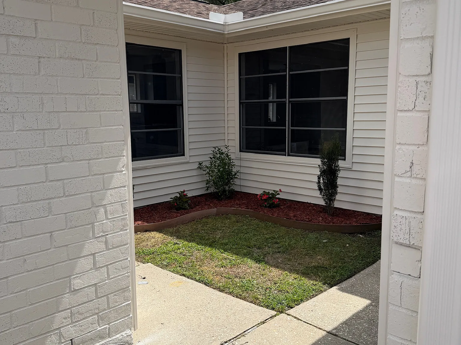 4 bed, 2000 sqft, $1,750 — Photo 3