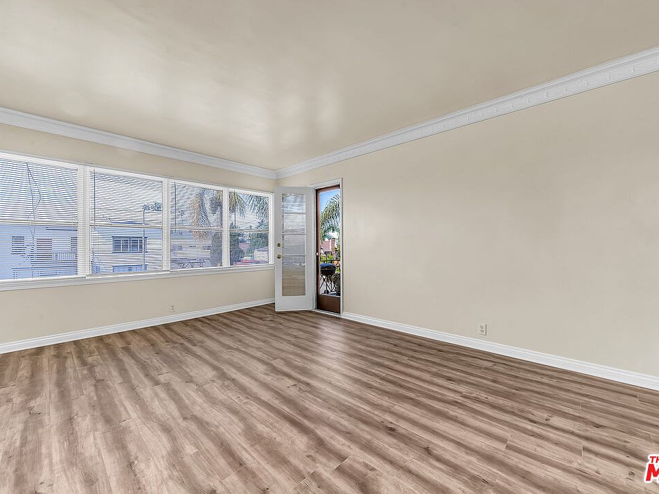 1st image of 2544 10th Ave #4